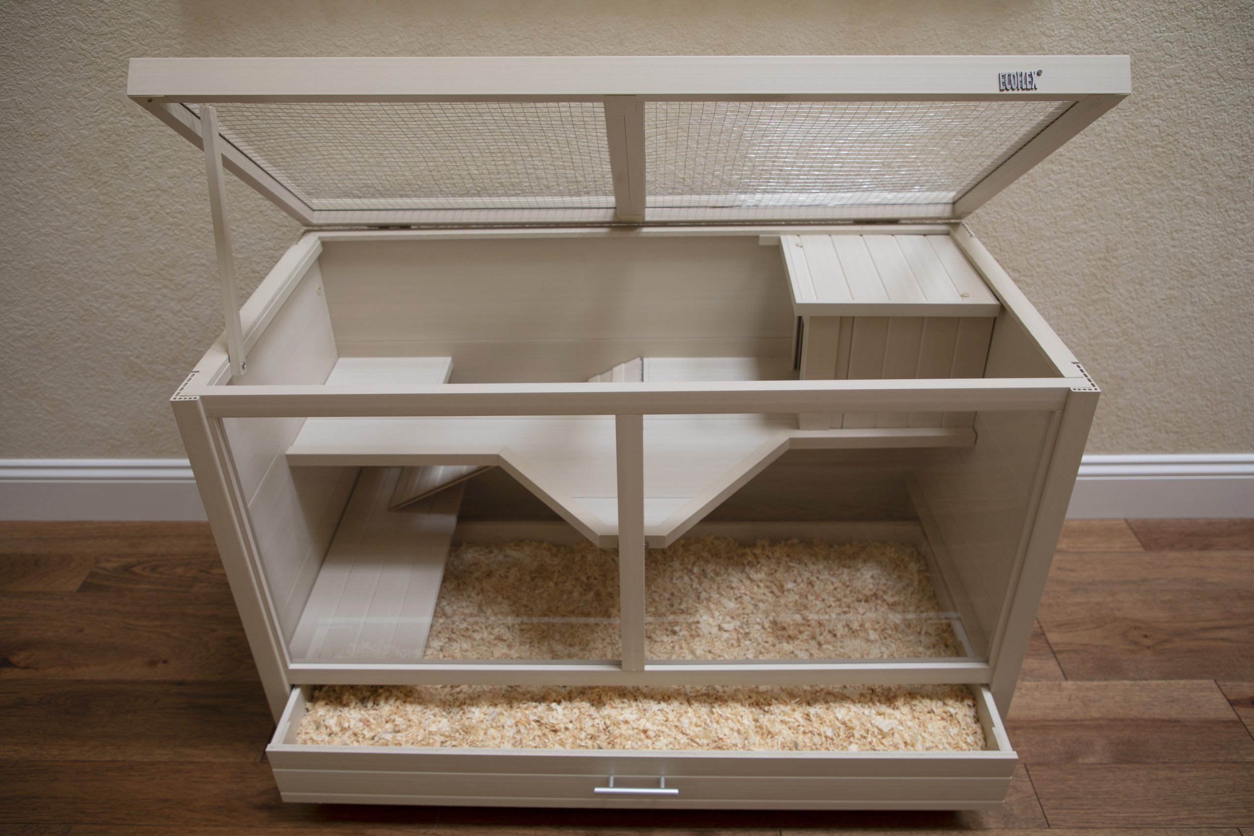 ecoflex animal hutch