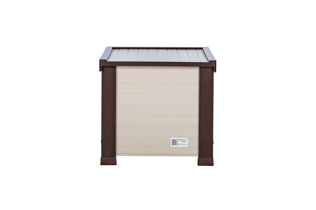 Outdoor Cat House Shelter from Touchstone Pet